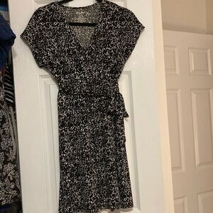 Nine West black and white dress size small